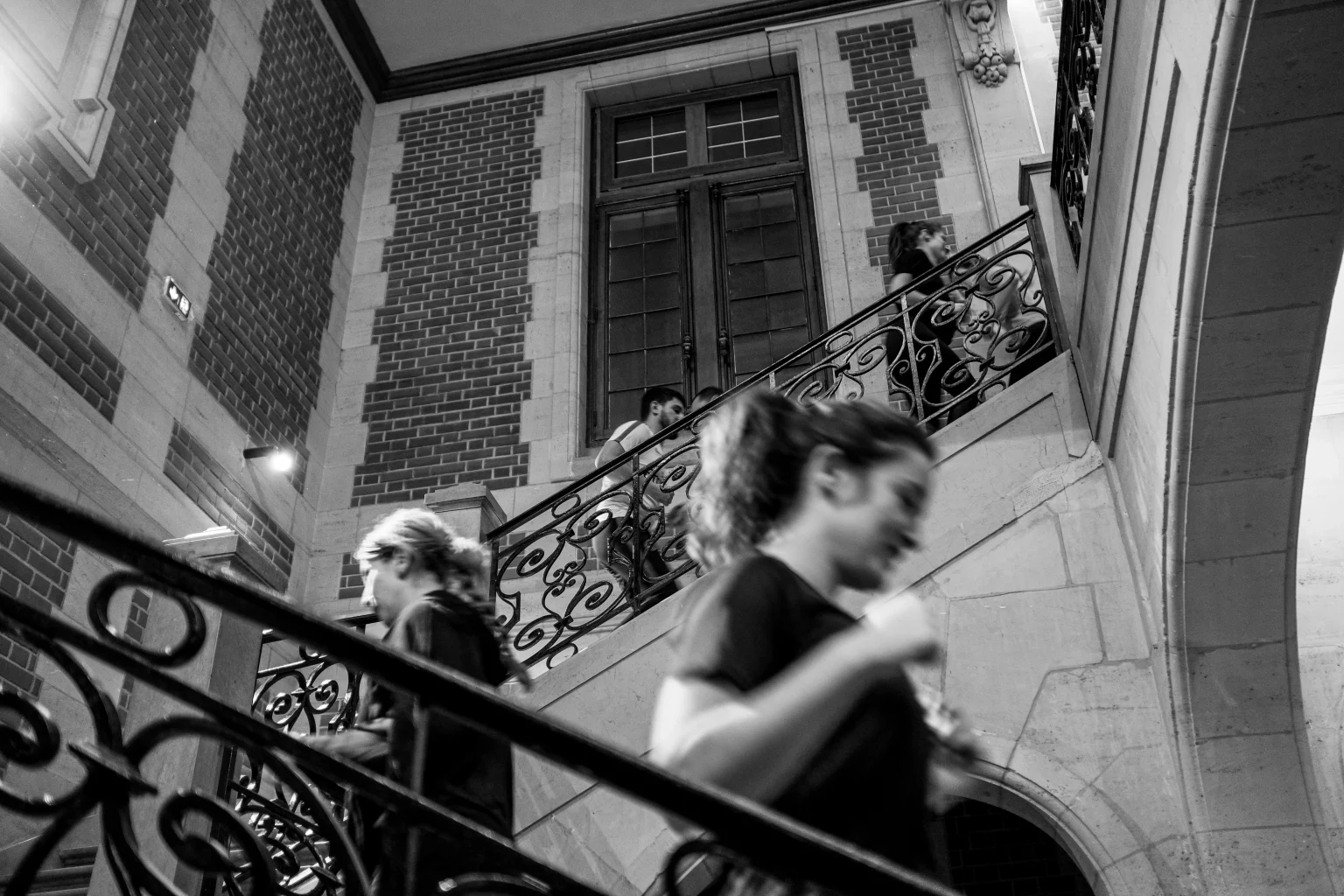 Escalier monumental de la Nouvelle Bourse menant a la salle de sport Le Hook a Lille