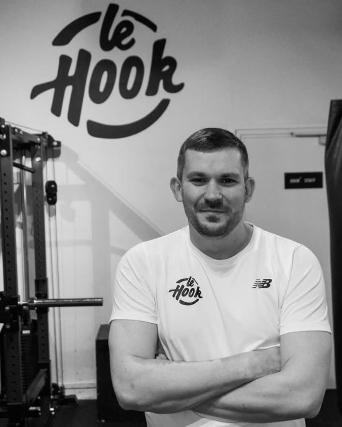 Julien, entraineur de boxe anglaise et de MMA au Hook a Lille